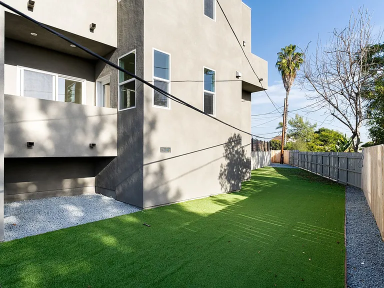 6285 Lorca Dr — Photo 11