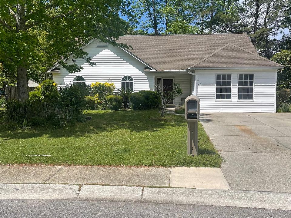 1st image of 419 Ashwood Ln