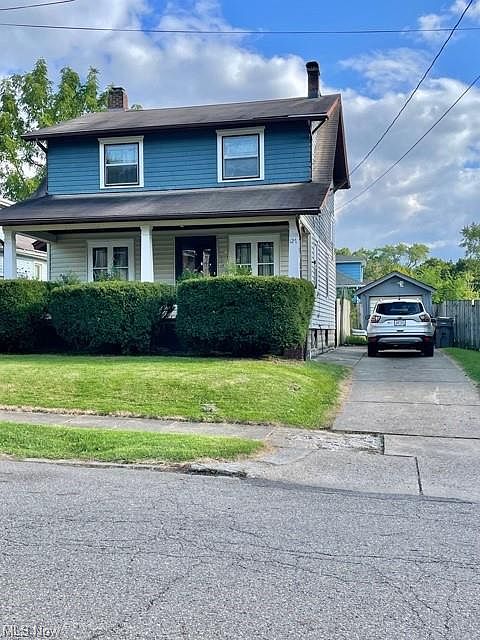 1st image of 127 E Boston Ave