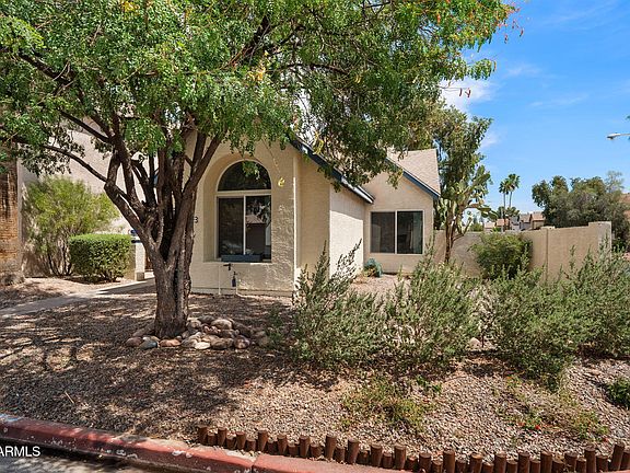 5th image of 1535 N HORNE Avenue #113