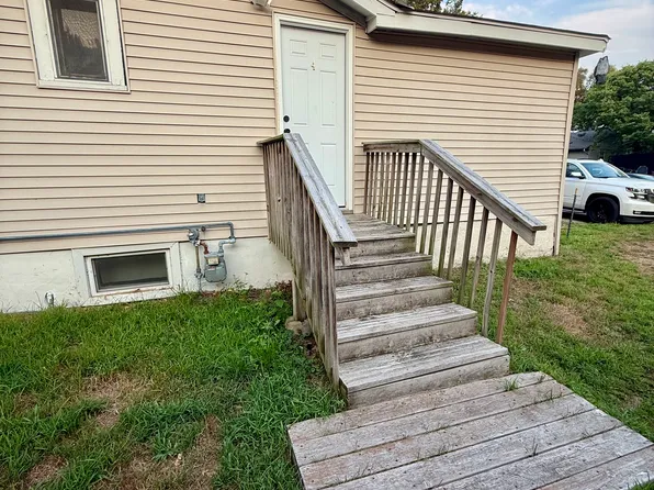 451 Western St APT 4, Anoka, MN 55303
