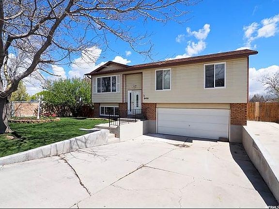 3rd image of 8401 S McGinnis Ln