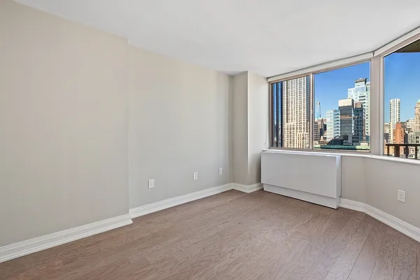 Rented by Greystar | media 5