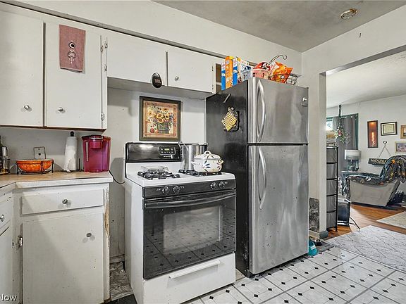 5th image of 55 W Boxwood Ave