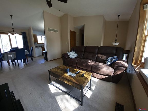 5th image of 5811 S 52nd St