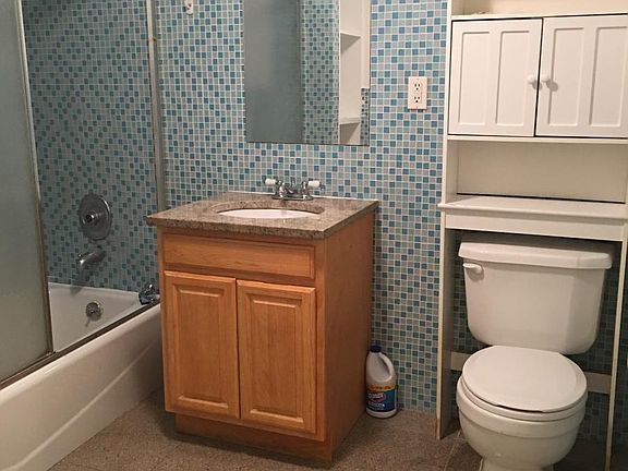 4th image of 2342 E 17th St #1