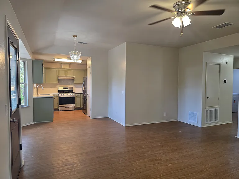 11602 Maybach Dr — Photo 6