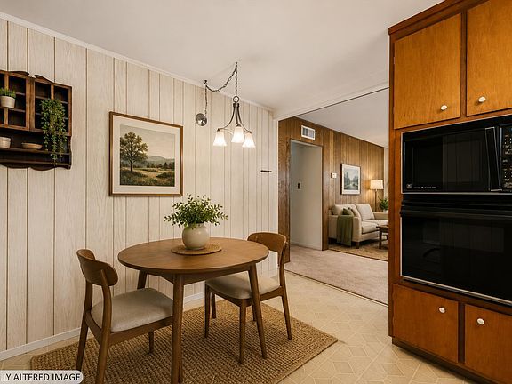 4th image of 213 Hemlock Street