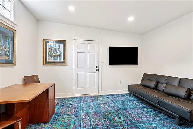 5643 Canal Blvd #A — Photo 3