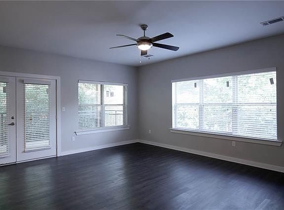 4th image of 4030 Prescott Ave #B