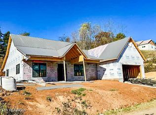 110 Middle Glen Rd, Maynardville, TN 37807