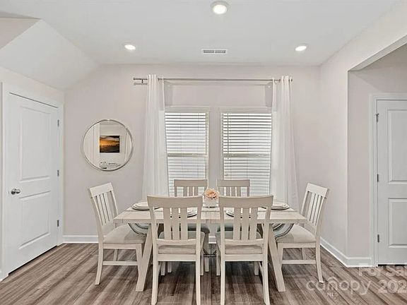 5th image of 11943 Old Statesville Rd