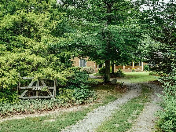 4th image of 5863 Brook Run Ln