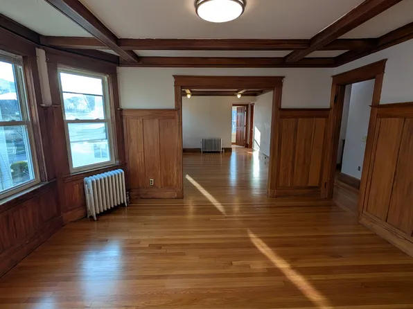 7 Dexter Ave, Waltham, MA 02453