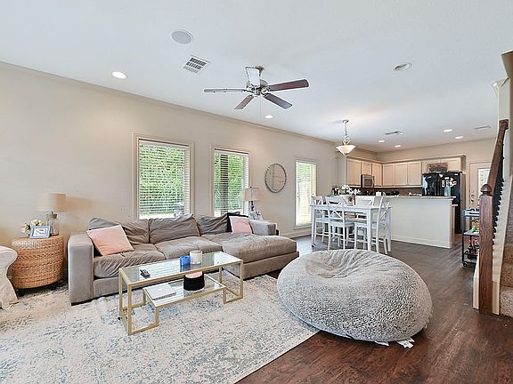 2nd image of 305 Fidelity St #307