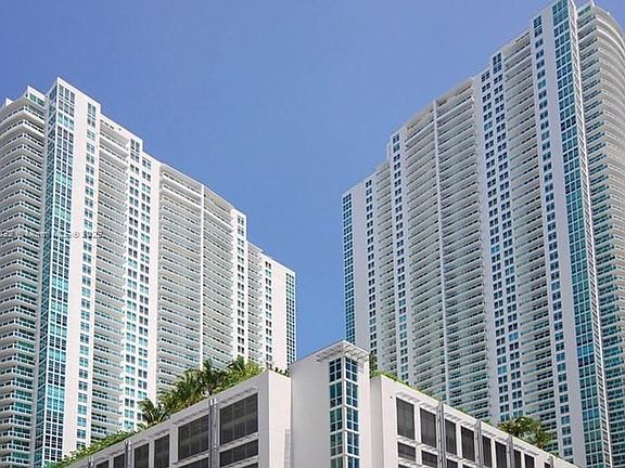 3rd image of 950 Brickell Bay Dr APT 4704
