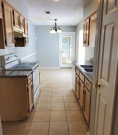 3rd image of 1532 Beaver Trail Dr