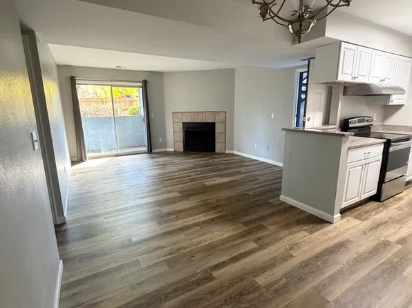4654 White Rock Cir APT 8, Boulder, CO 80301