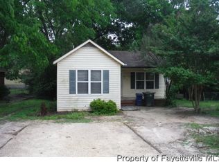 818 Silk Ln, Fayetteville, NC 28301