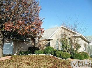4560 Jousting Ln, Grand Prairie, TX 75052