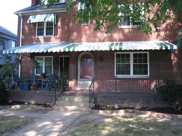 Beautiful 1-bedroom apartment, 710 Kanawha Blvd W APT 3, Charleston, WV 25302