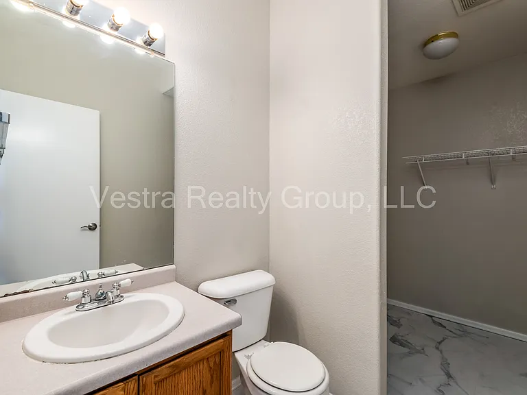 5193 S Liverpool Way — Photo 14