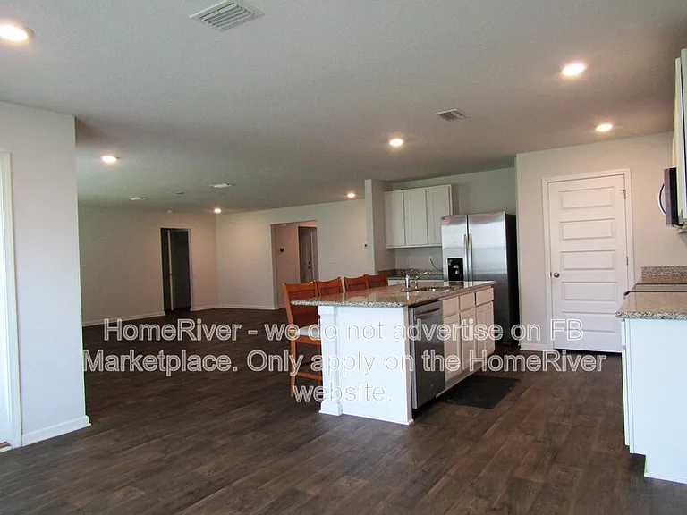 5578 Guinevere Ln — Photo 3