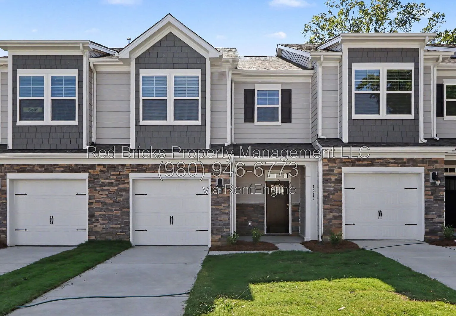 3 bed, 2.5 bath, 1699 sqft, $2,195 — Photo 1