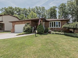 6111 Night Vista Dr, Parma, OH