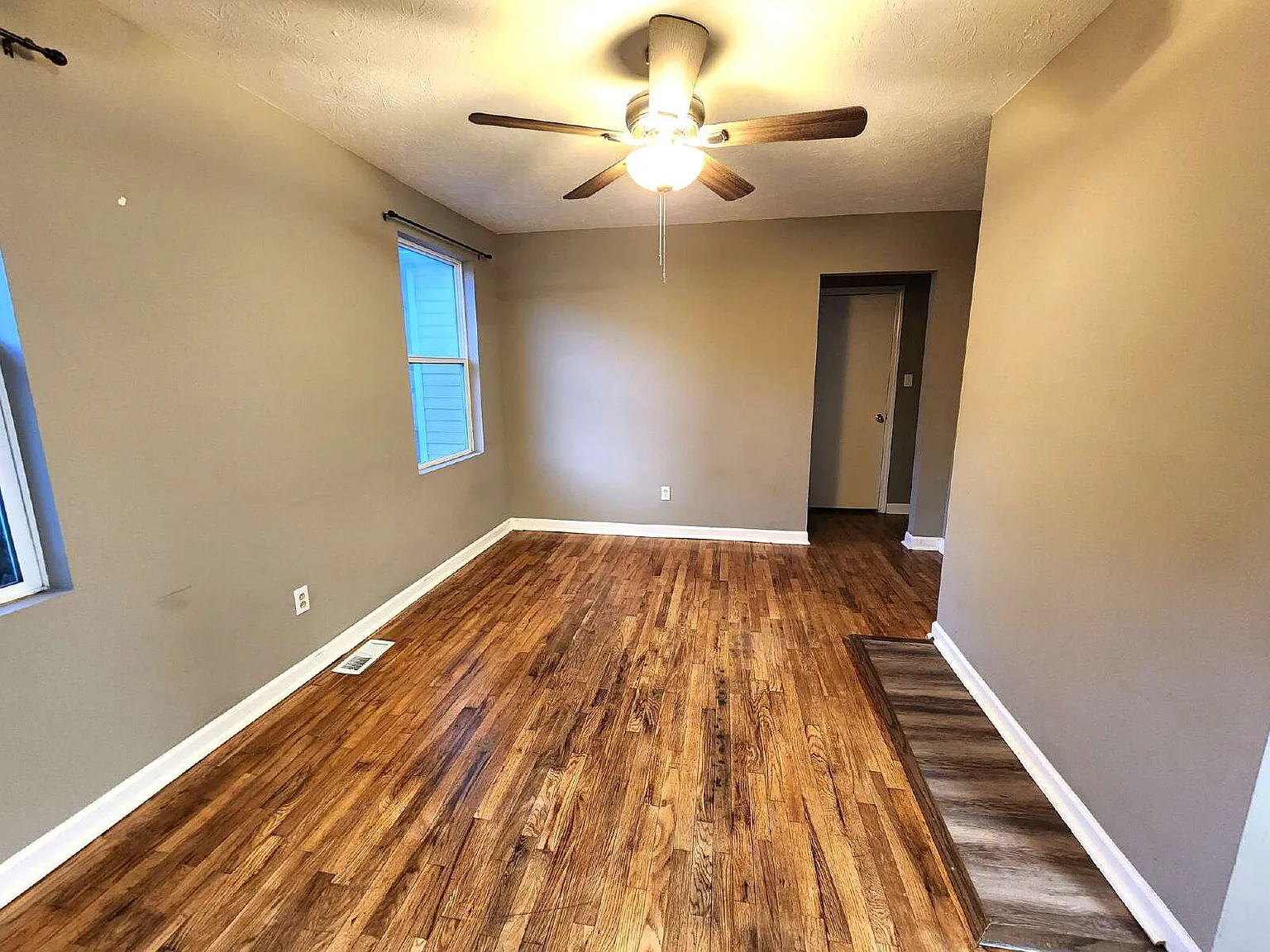 2 bed, 1.0 bath, 850 sqft, $1,600 — Photo 4