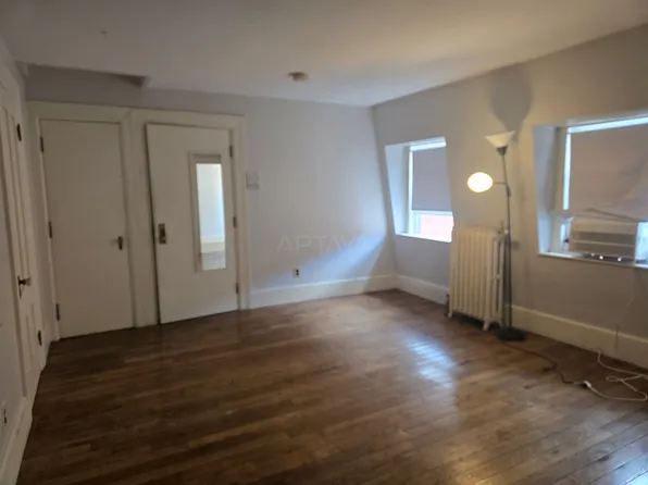21 Forest St APT 8, Cambridge, MA 02140