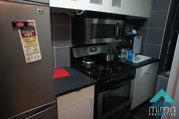 Rented by EXR | media 9