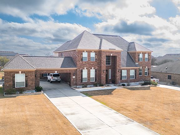 3rd image of 257 SITTRE DR