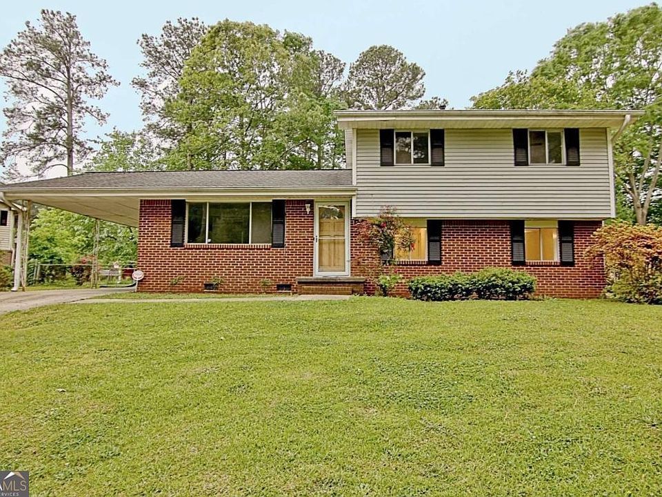 1st image of 745 Anderson Dr