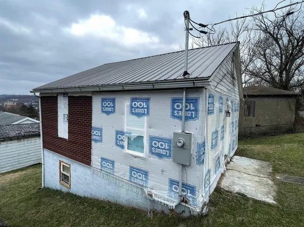 218 Buena Vista Ave, Clarksburg, WV 26301