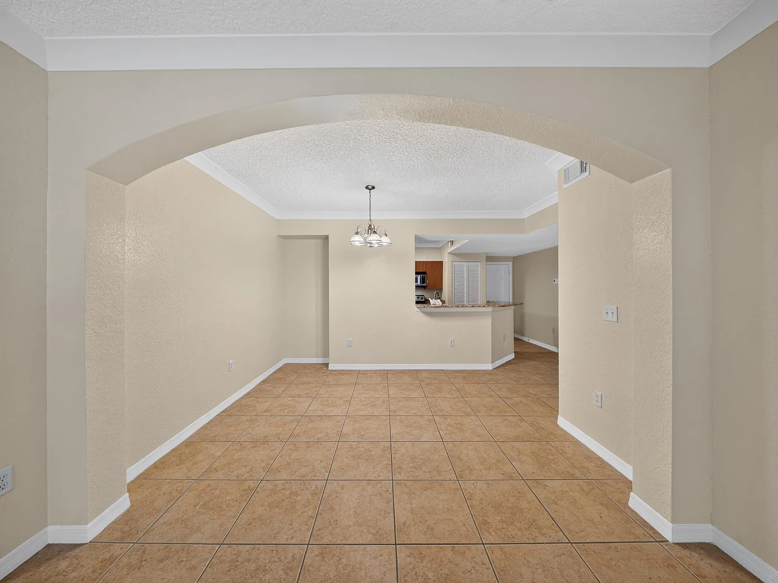 2 bed, 2.0 bath, 1151 sqft, $1,850 — Photo 2