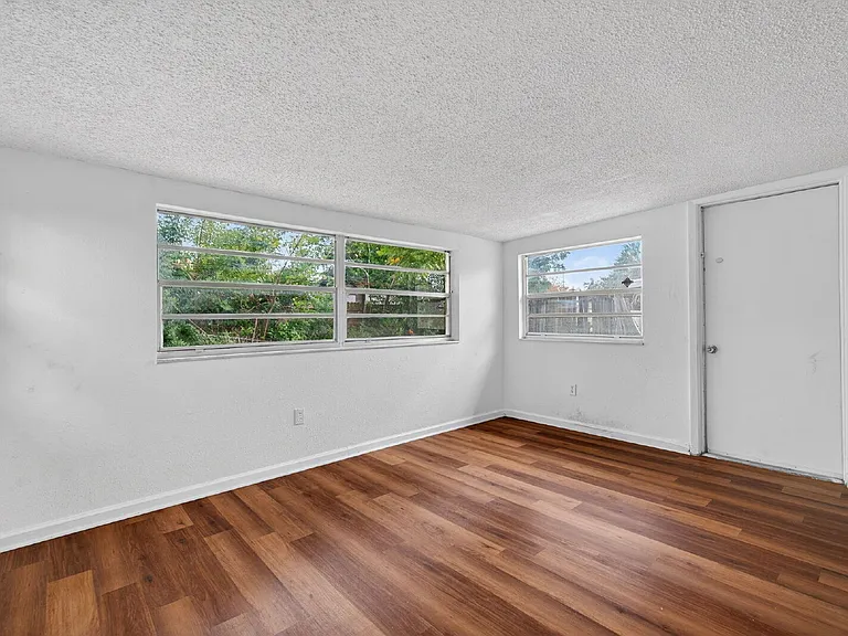 8626 Robilina Rd — Photo 19