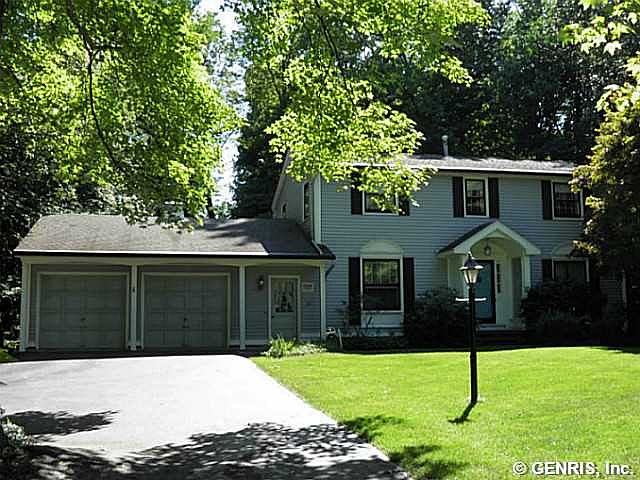 1st image of 423 Woodland Ln