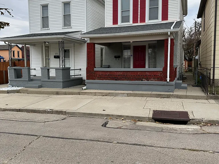 Burns Ave — Photo 20