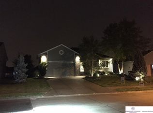 16440 Rosewood St, Omaha, NE 68136