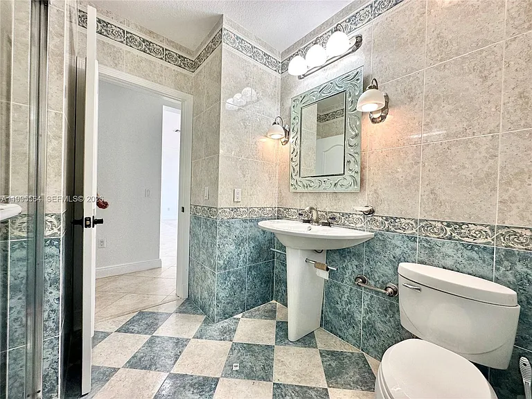5023 NW 94th Doral Pl — Photo 24