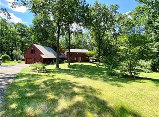29 Stephen Tom Rd, Portland, CT 06480