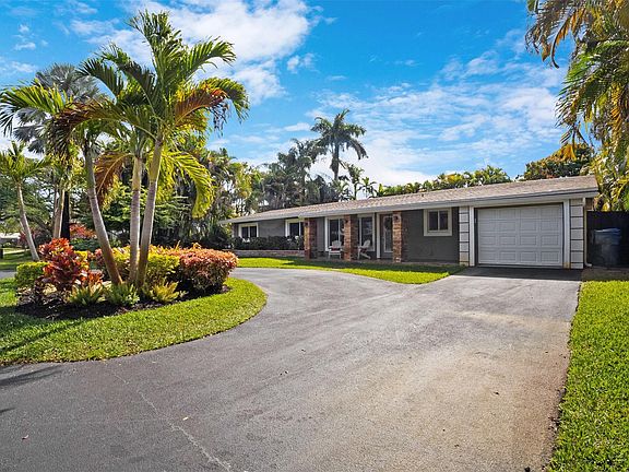 2nd image of 400 NW 21st Court
