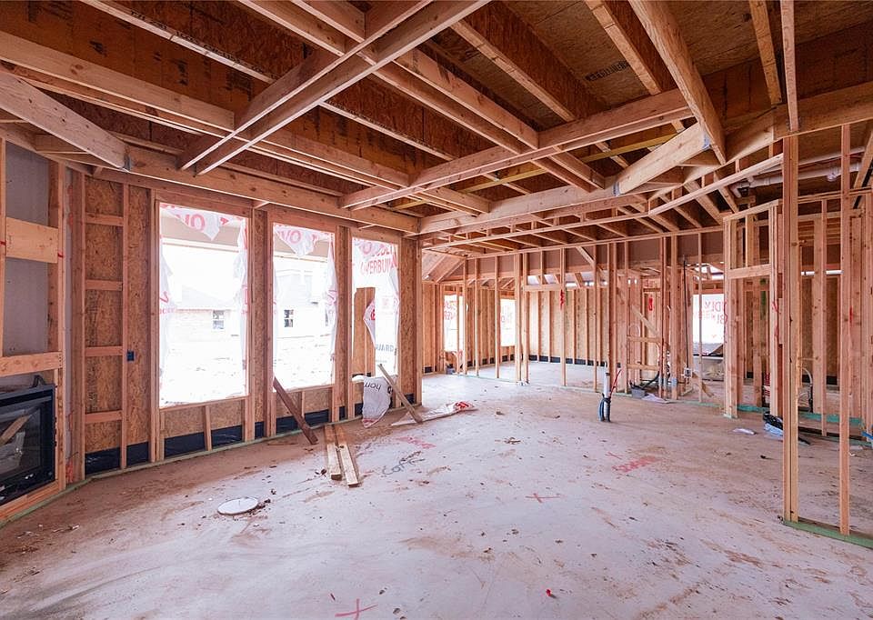 1st image of 16112 Vermillion Dr