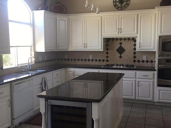3rd image of 825 Valvista Way