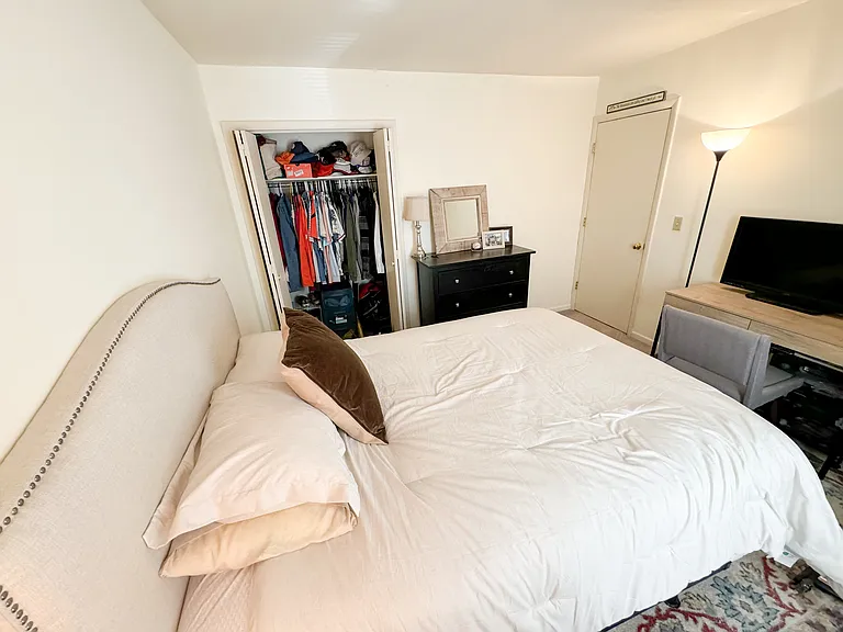738 Exton Ct — Photo 13