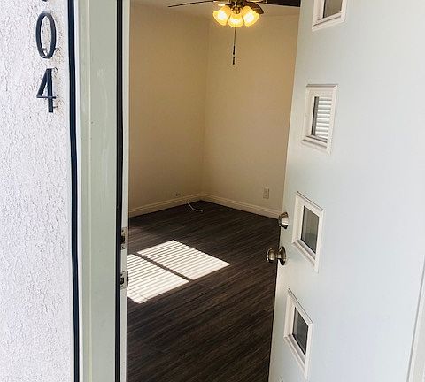 4th image of 1626 Palo Alto St APT 104