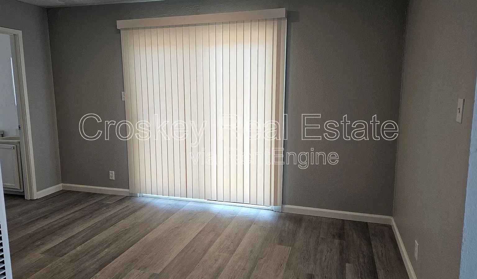 3 bed, 1.5 bath, 1323 sqft, $2,750 — Photo 3