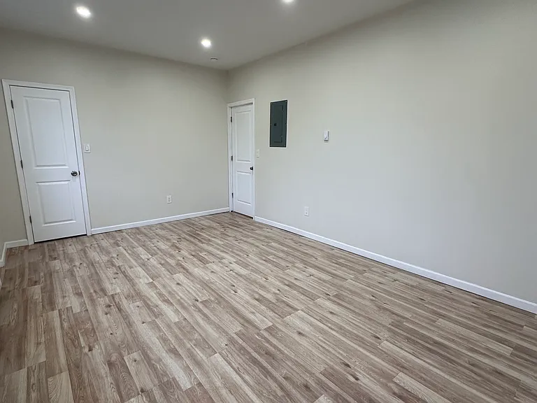 129 Pike St #3 — Photo 7