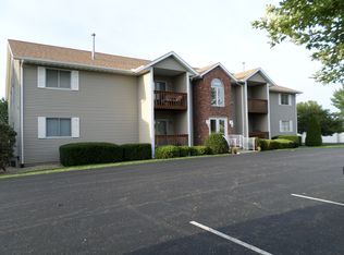 3401 W Willow Knolls Dr, Peoria, IL 61614